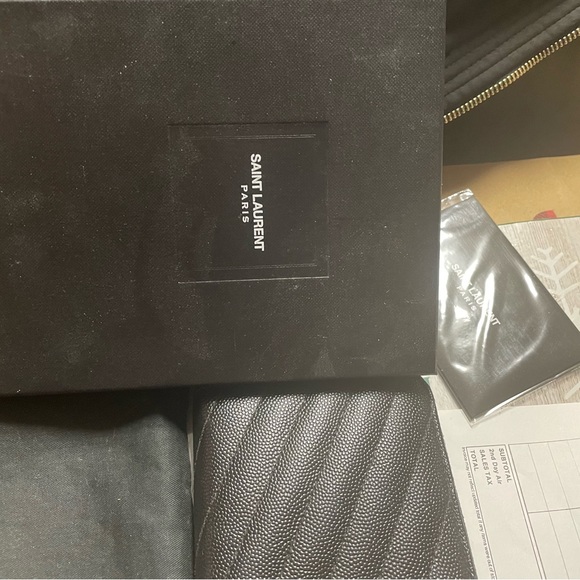 YSL wallet AUTHENTIC - Picture 5 of 10